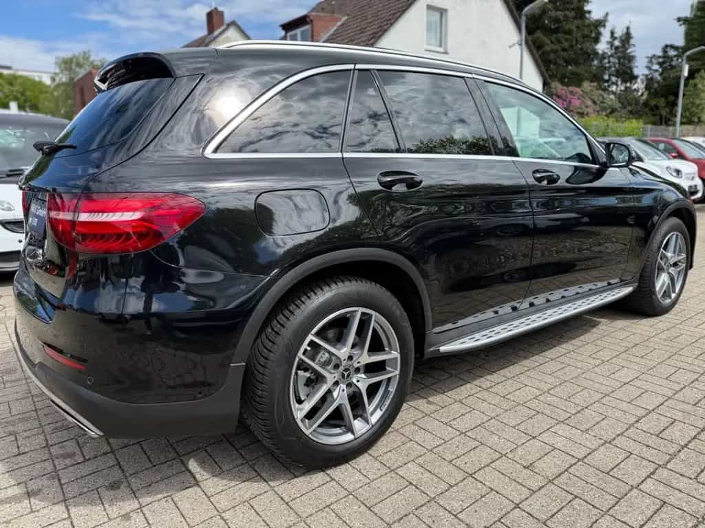 Mercedes-Benz GLC 300 GLC300 4MATIC*AMG-LINE*PANO*DISTRO*360KAMERA*ILS 05/2018-photo-33