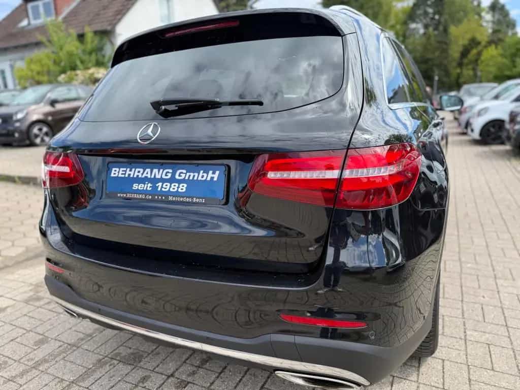 Mercedes-Benz GLC 300 GLC300 4MATIC*AMG-LINE*PANO*DISTRO*360KAMERA*ILS 05/2018-photo-35