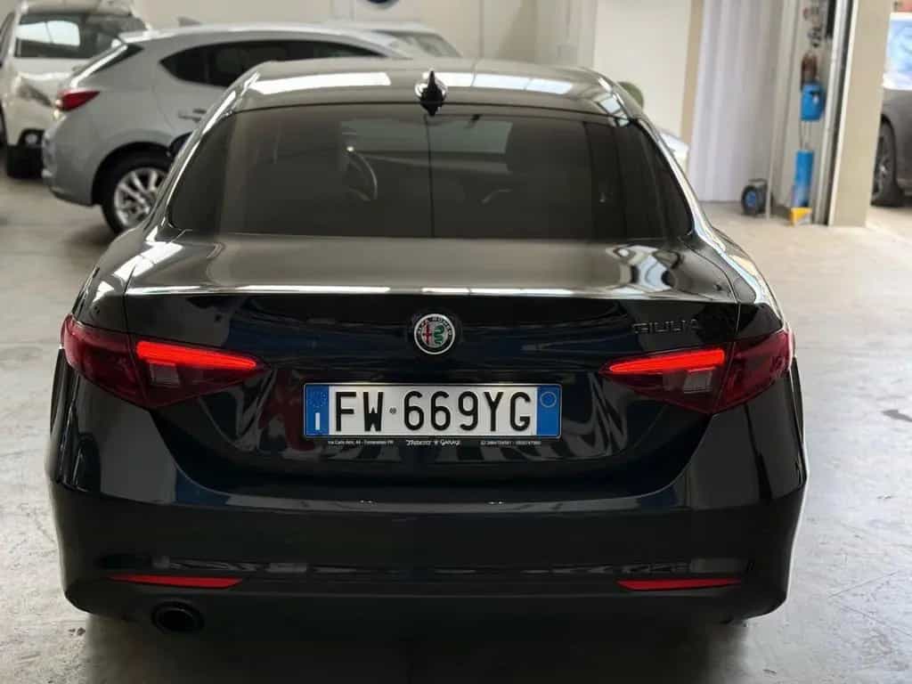 Alfa Romeo Giulia 2.2 Turbodiesel 160 CV AT8 Sup 04/2019-photo-4