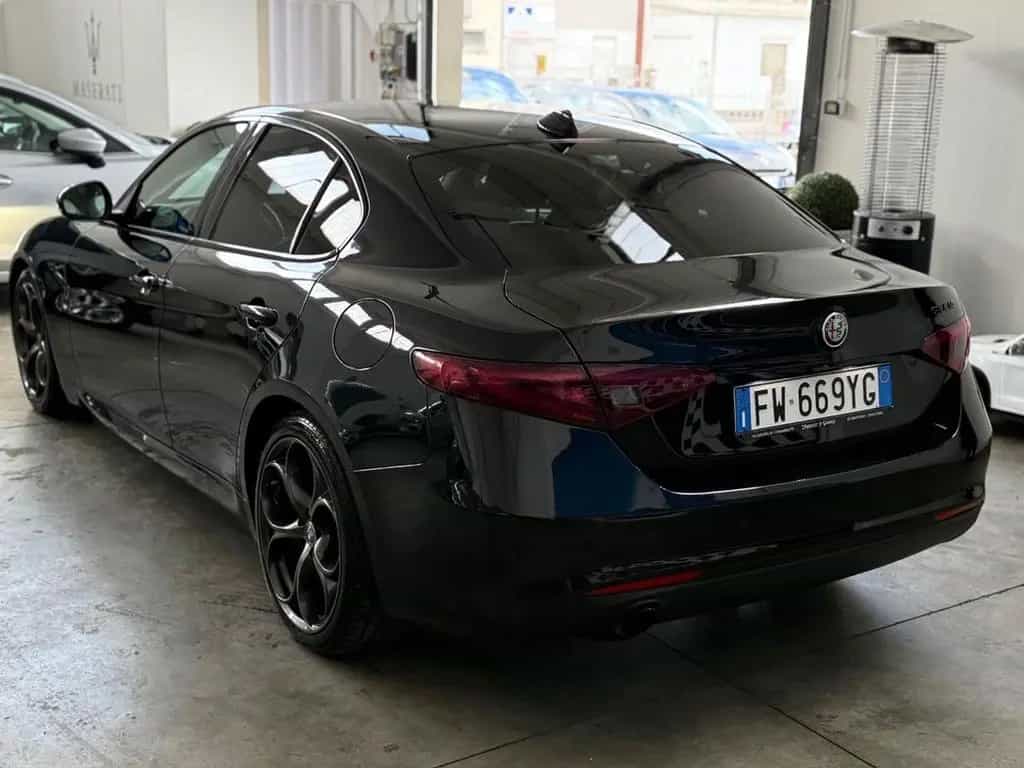 Alfa Romeo Giulia 2.2 Turbodiesel 160 CV AT8 Sup 04/2019-photo-5