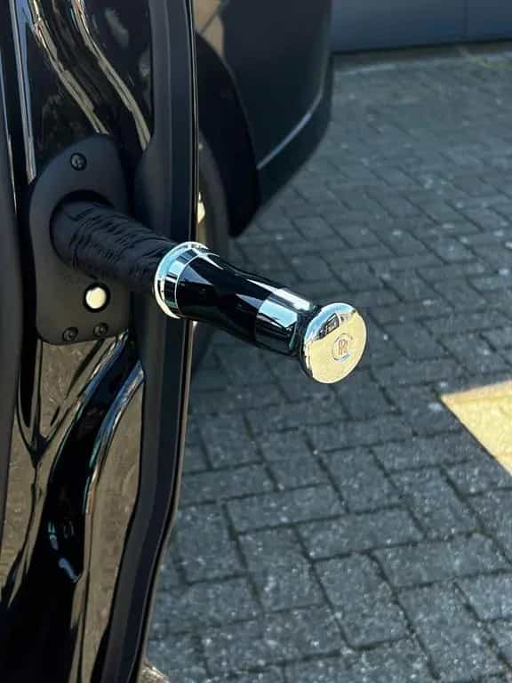 Rolls-Royce Cullinan Black Badge Cullinan 02/2026-photo-11