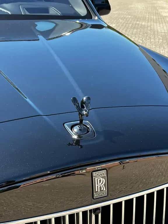 Rolls-Royce Cullinan Black Badge Cullinan 02/2026-photo-14