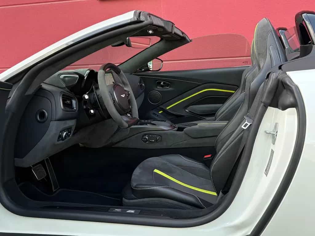 Aston Martin V8 Vantage ROADSTER F1-EDITION CARBON NAVI 1HAND 02/2023-photo-12