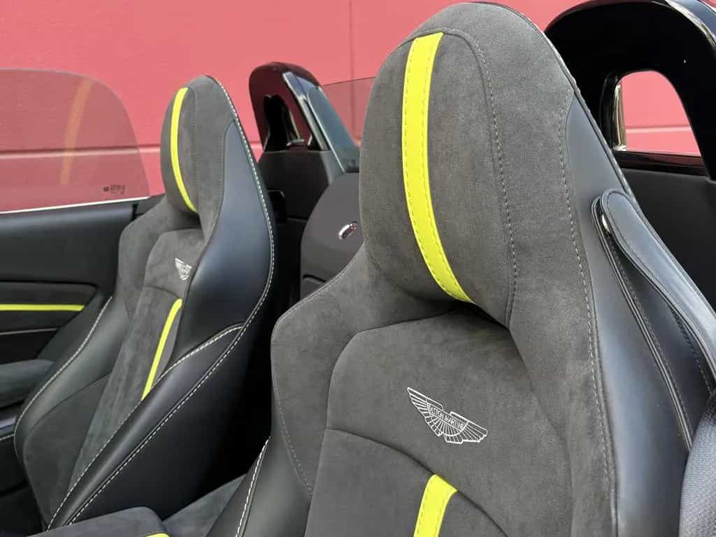 Aston Martin V8 Vantage ROADSTER F1-EDITION CARBON NAVI 1HAND 02/2023-photo-18