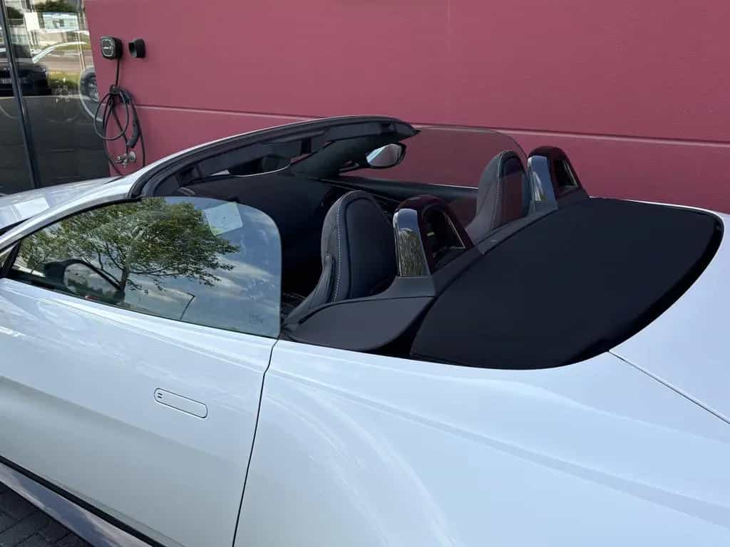 Aston Martin V8 Vantage ROADSTER F1-EDITION CARBON NAVI 1HAND 02/2023-photo-22