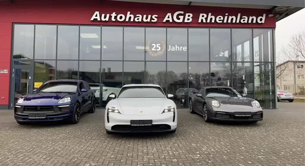 Aston Martin V8 Vantage ROADSTER F1-EDITION CARBON NAVI 1HAND 02/2023-photo-24