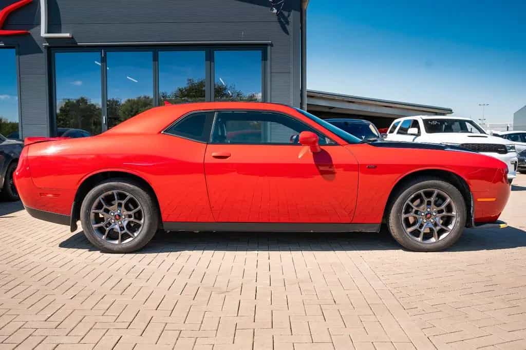 Dodge Challenger 3,6 V6 Gt LEDER KAMERA ACC TOP 03/2018-photo-11