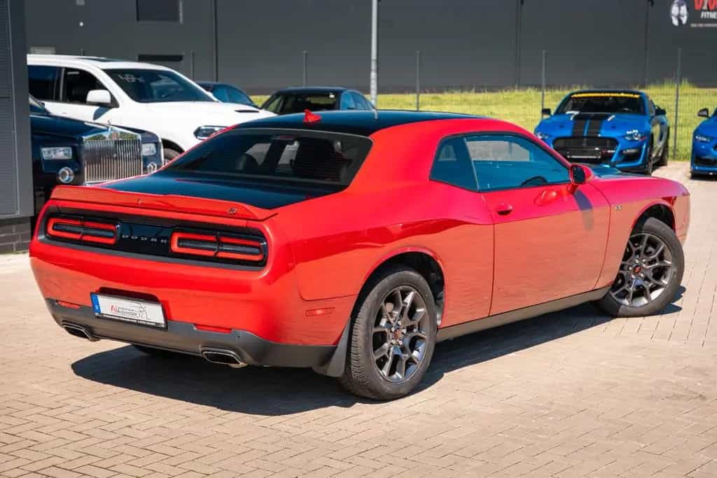Dodge Challenger 3,6 V6 Gt LEDER KAMERA ACC TOP 03/2018-photo-12