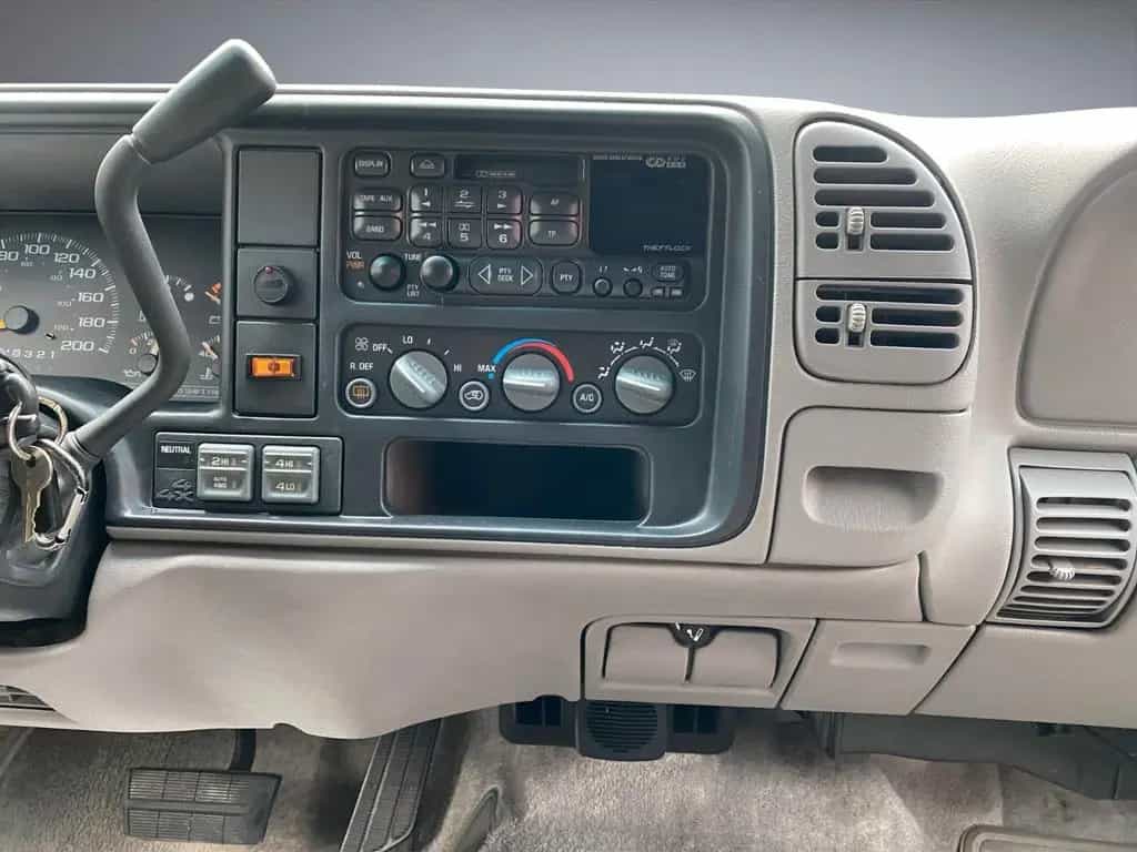 Chevrolet Tahoe 5.7 Limited *Leder*Klima*AHK*SH* 03/2000-photo-13