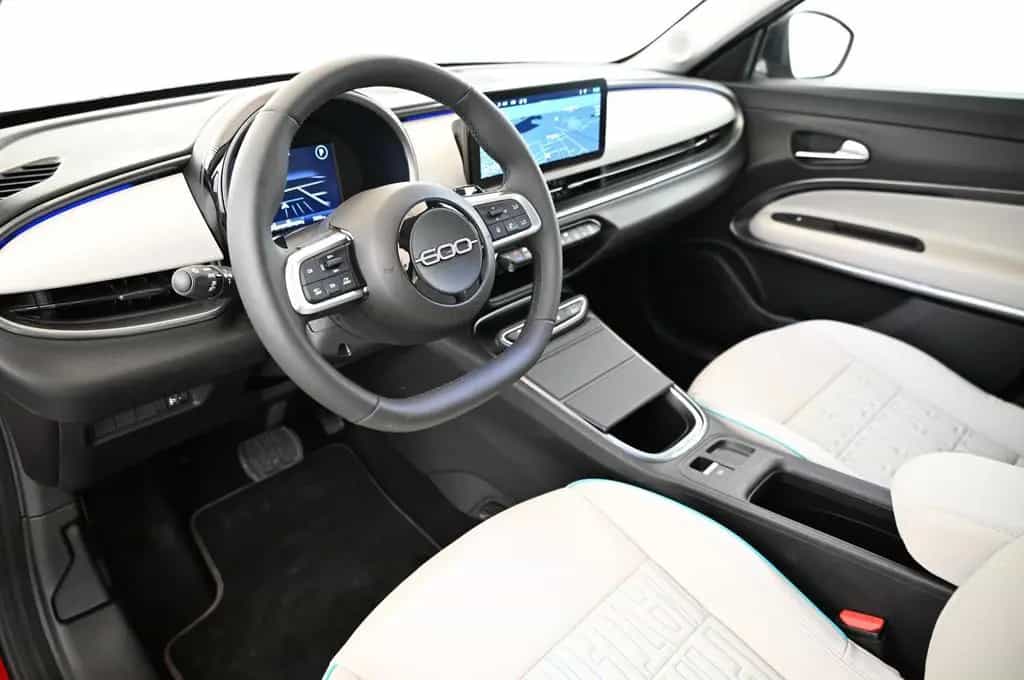 Fiat 600 1.2 Hybrid 101 DCT6 La Prima LED/NAVI/SHZ/18 01/2025-photo-11