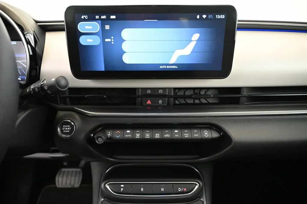 Fiat 600 1.2 Hybrid 101 DCT6 La Prima LED/NAVI/SHZ/18 02/2025-photo-21