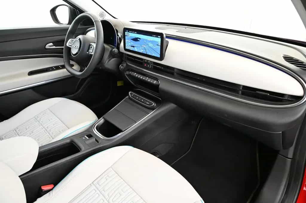 Fiat 600 1.2 Hybrid 101 DCT6 La Prima LED/NAVI/SHZ/18 02/2025-photo-36
