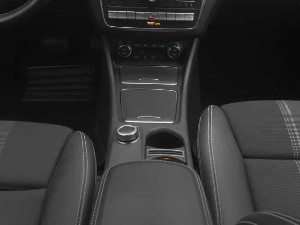 Mercedes-Benz GLA 200 d 4MATIC 10/2018-photo-18