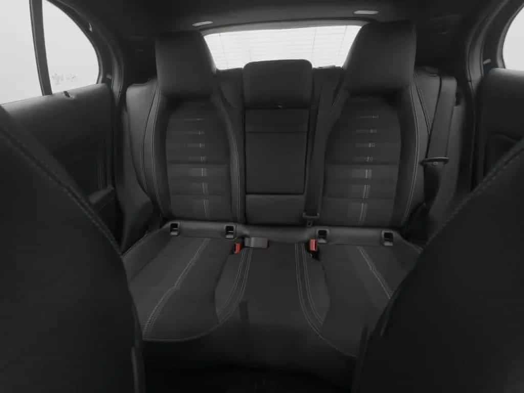 Mercedes-Benz GLA 200 d 4MATIC 10/2018-photo-19