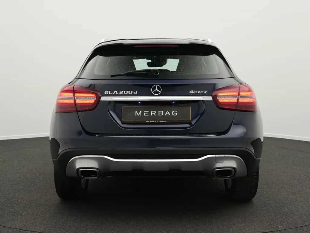Mercedes-Benz GLA 200 d 4MATIC 10/2018-photo-3