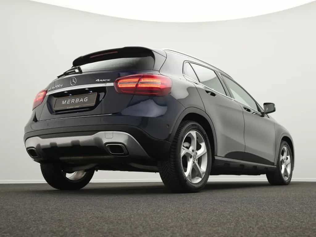 Mercedes-Benz GLA 200 d 4MATIC 10/2018-photo-8