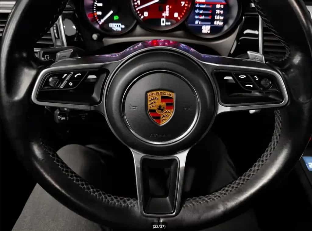 Porsche Macan GTS STNADHEIZUNG*PANO* 01/2017-photo-16