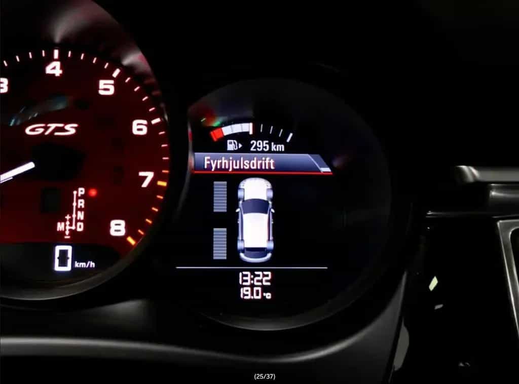 Porsche Macan GTS STNADHEIZUNG*PANO* 01/2017-photo-19