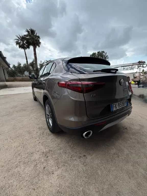 Alfa Romeo Stelvio 2.0 Turbo 200 CV AT8 Q4 Super 05/2017-photo-3