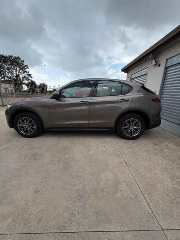 Alfa Romeo Stelvio 2.0 Turbo 200 CV AT8 Q4 Super 05/2017-photo-4