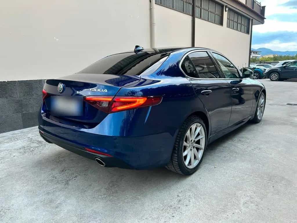 Alfa Romeo Giulia 2.2 TD 190CV AT8 - 2019 09/2019-photo-3