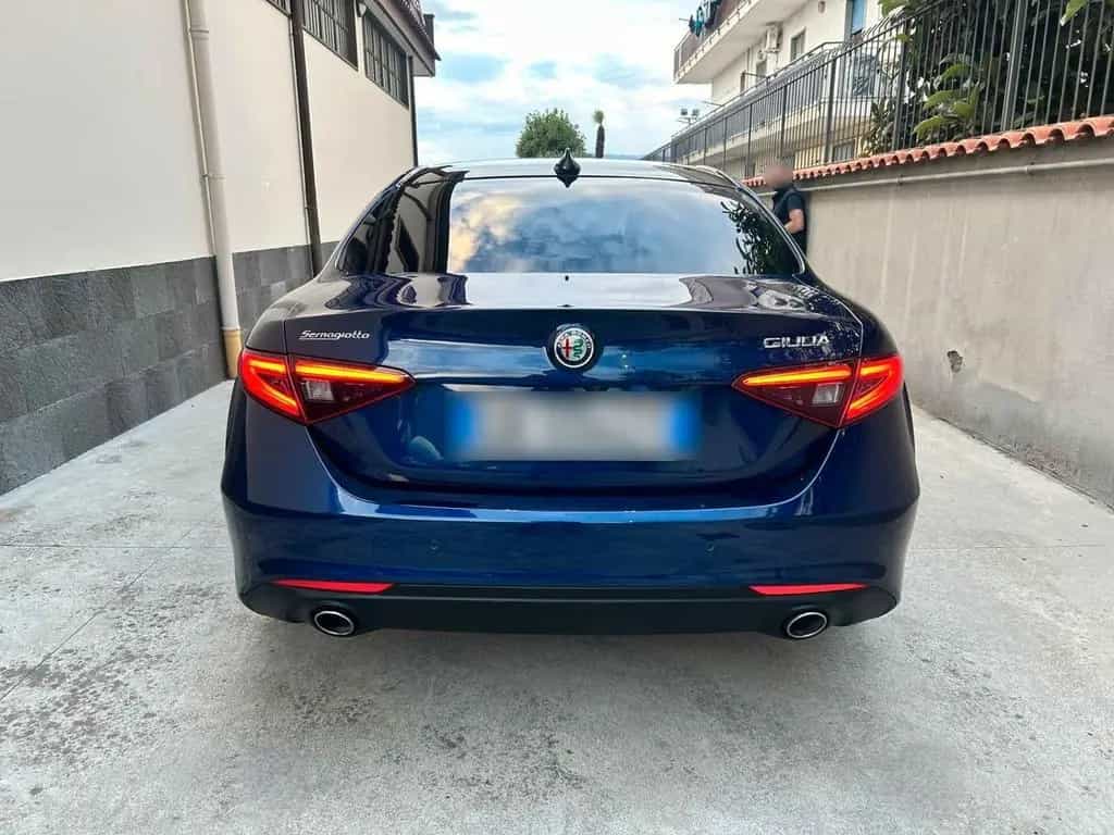 Alfa Romeo Giulia 2.2 TD 190CV AT8 - 2019 09/2019-photo-4