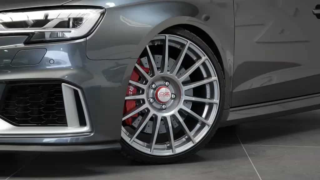 Audi RS3 NON-OPF*S-AGA*SCHALE*VIRTUAL*B&O*R.KAM* 05/2018-photo-8