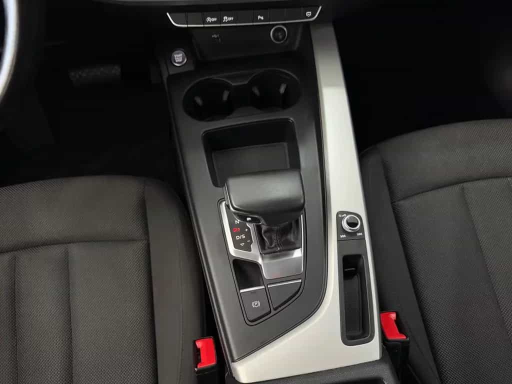 Audi A4 Avant 35 TFSI*S-LINE*LED*KEYLES*E-HECK*CARPLY 02/2022-photo-15