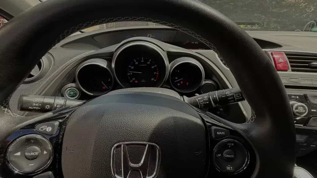 Honda Civic 1.8 i-VTEC Sport Tourer Sport 04/2014-photo-3