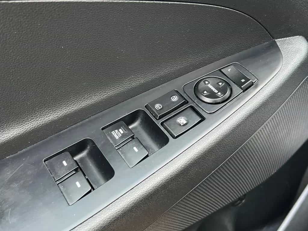 Hyundai TUCSON blue Classic 2WD*TÜV*INS* 09/2018-photo-17