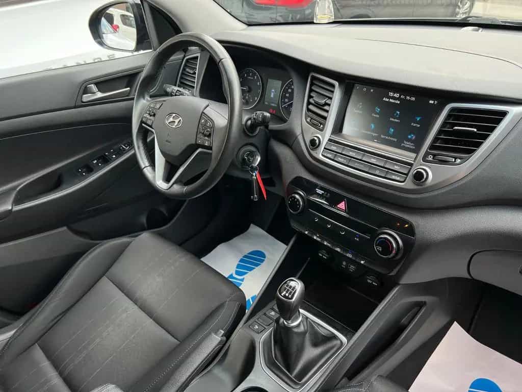 Hyundai TUCSON blue Classic 2WD*TÜV*INS* 09/2018-photo-24
