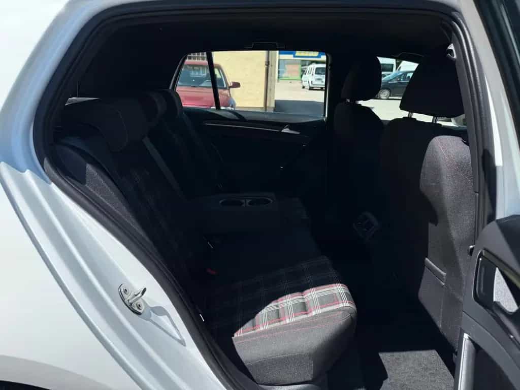 Volkswagen Golf VII GTI 2.0 TSI 310 PS Kamera Navi 2.Hand 09/2016-photo-13