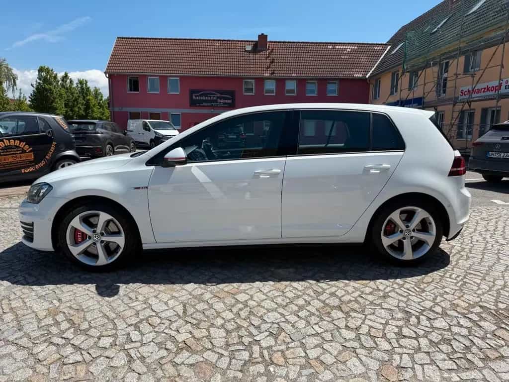 Volkswagen Golf VII GTI 2.0 TSI 310 PS Kamera Navi 2.Hand 09/2016-photo-2