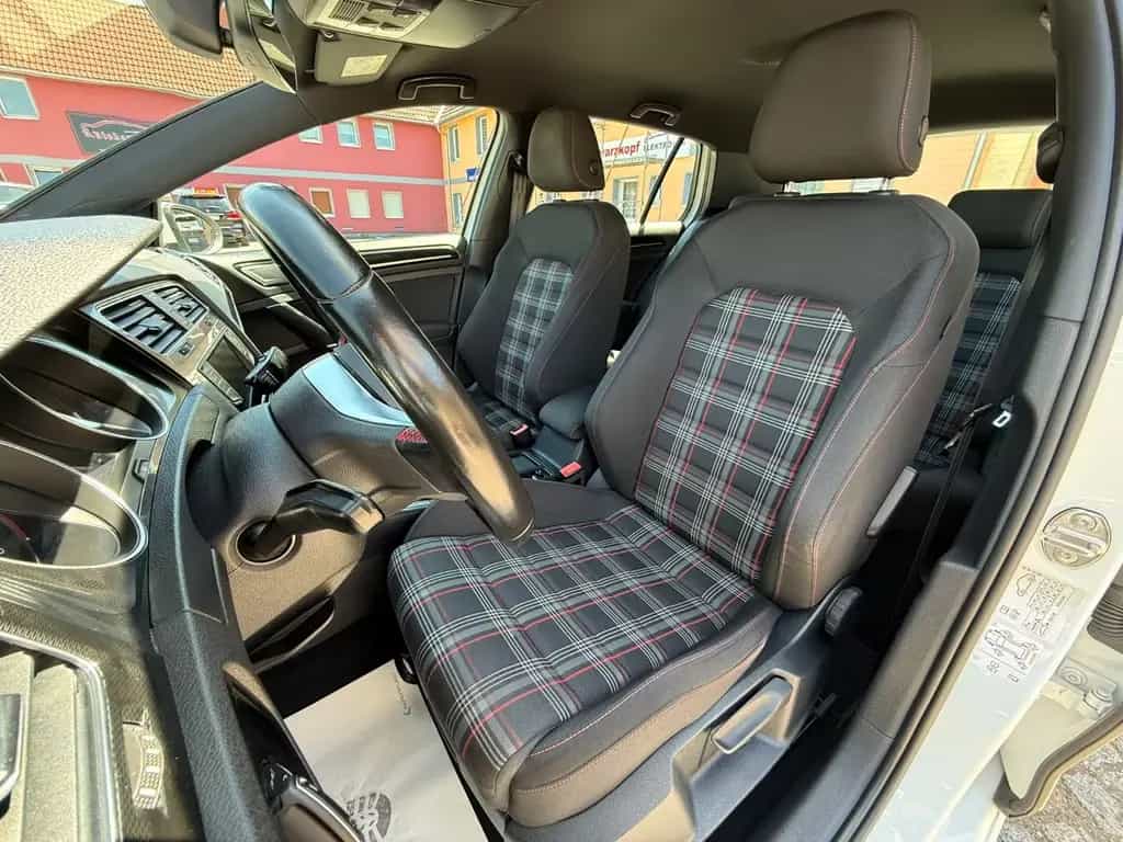 Volkswagen Golf VII GTI 2.0 TSI 310 PS Kamera Navi 2.Hand 09/2016-photo-21
