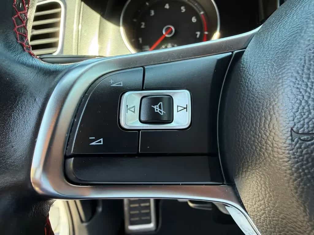 Volkswagen Golf VII GTI 2.0 TSI 310 PS Kamera Navi 2.Hand 09/2016-photo-26
