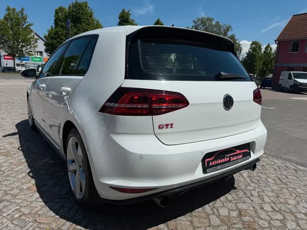 Volkswagen Golf VII GTI 2.0 TSI 310 PS Kamera Navi 2.Hand 09/2016-photo-4
