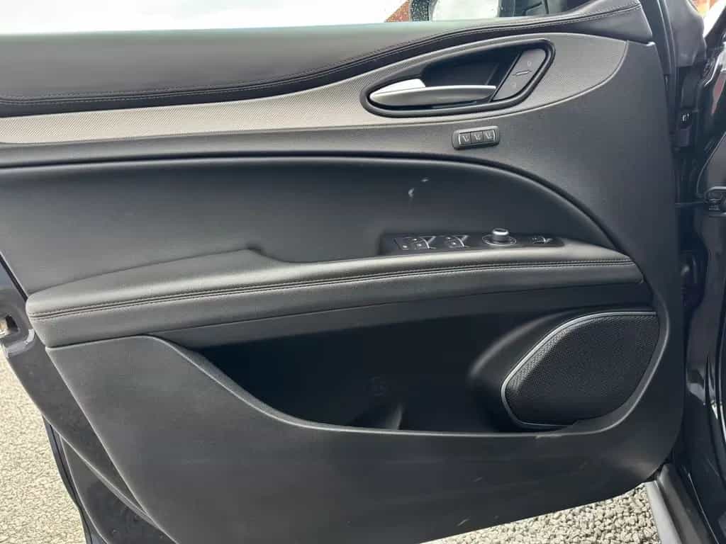 Alfa Romeo Stelvio Super Q4*AHK*Kamera*Sport-Paket*3D Navi* 12/2019-photo-11