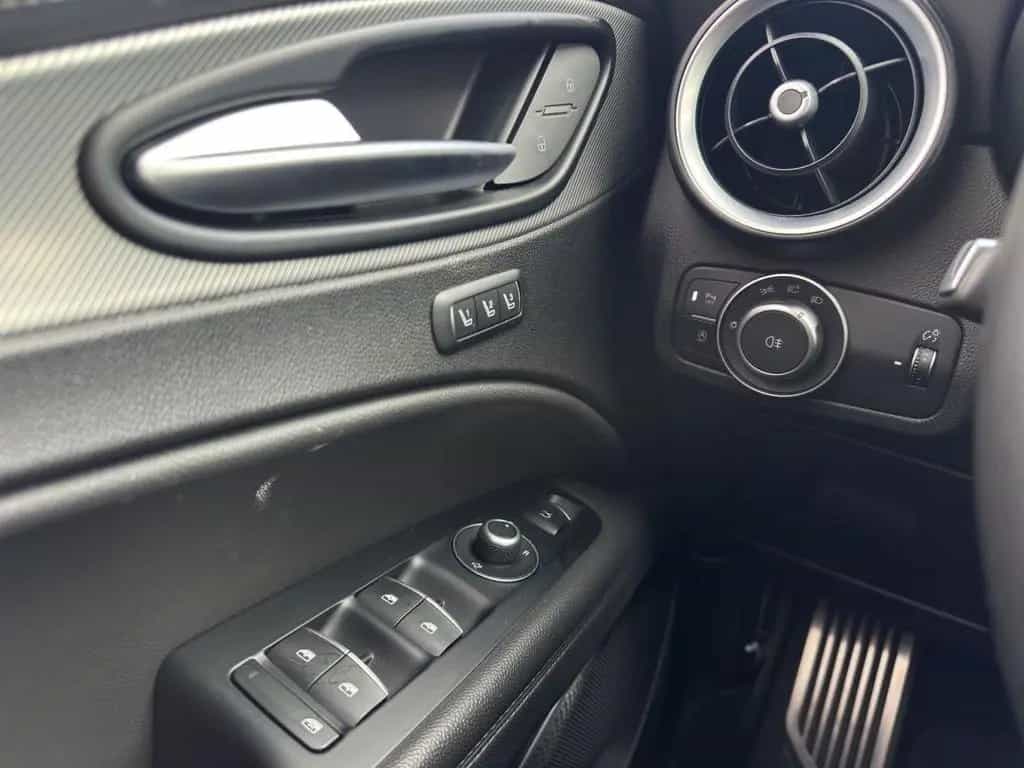 Alfa Romeo Stelvio Super Q4*AHK*Kamera*Sport-Paket*3D Navi* 12/2019-photo-14