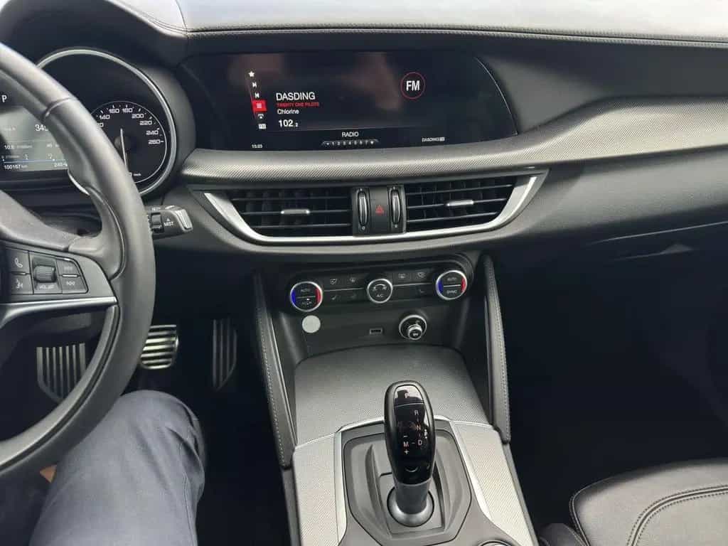 Alfa Romeo Stelvio Super Q4*AHK*Kamera*Sport-Paket*3D Navi* 12/2019-photo-15