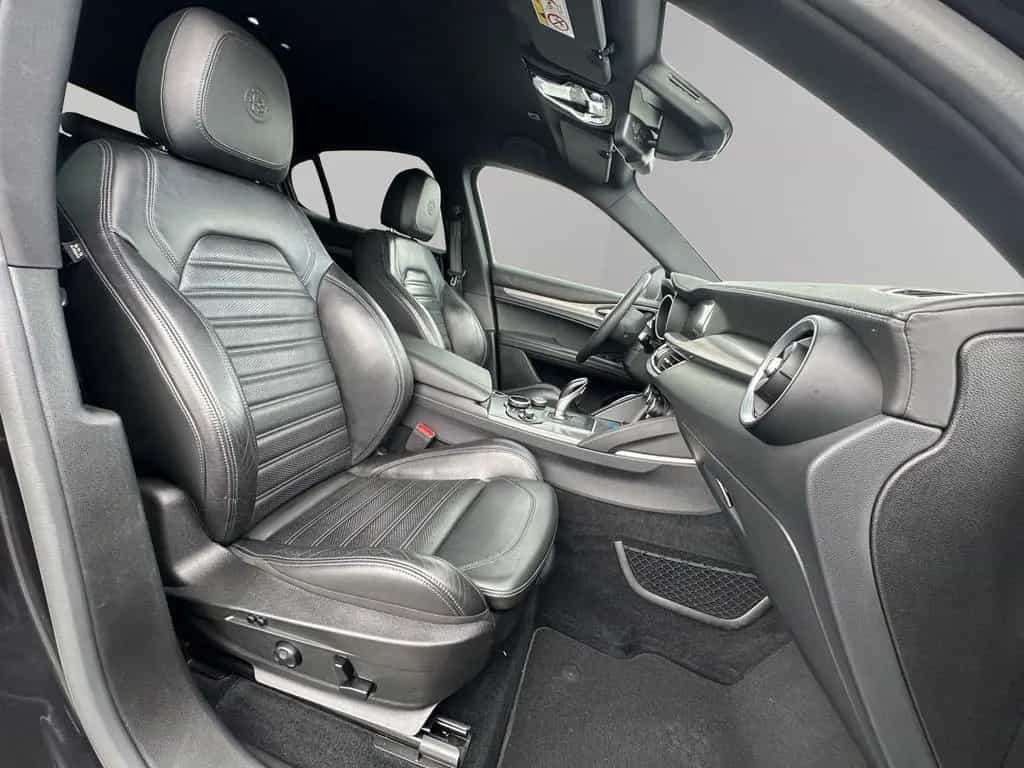 Alfa Romeo Stelvio Super Q4*AHK*Kamera*Sport-Paket*3D Navi* 12/2019-photo-22