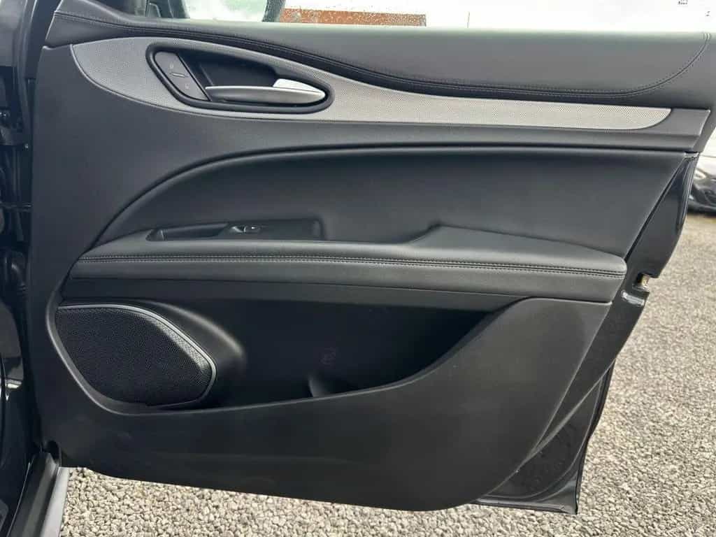Alfa Romeo Stelvio Super Q4*AHK*Kamera*Sport-Paket*3D Navi* 12/2019-photo-23