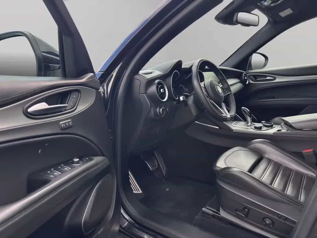 Alfa Romeo Stelvio Super Q4*AHK*Kamera*Sport-Paket*3D Navi* 12/2019-photo-9