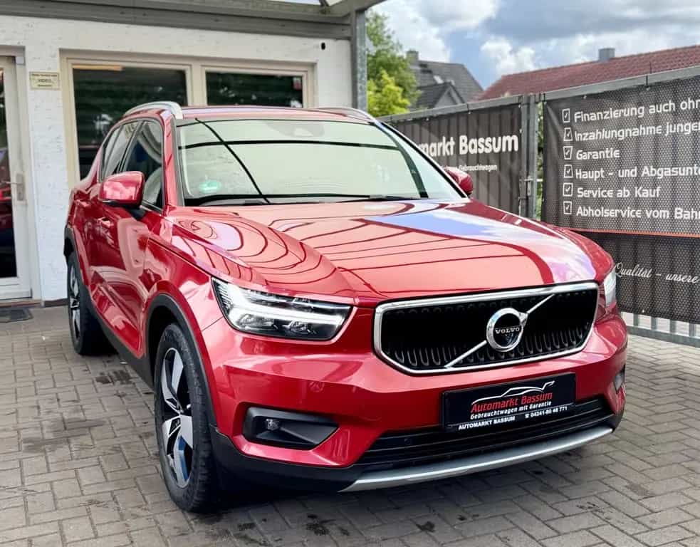 Volvo XC40 XC 40 D4 Momentum AWD *360K*LED*HARMAN*NAVI*SHZ* 01/2019-photo-2