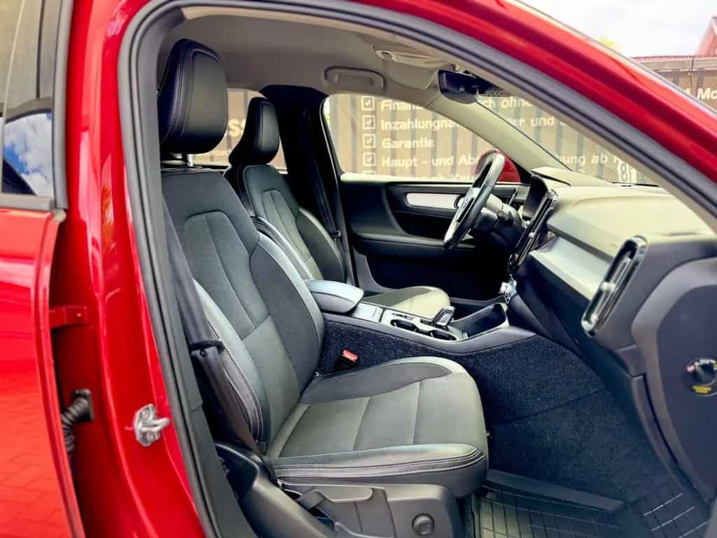 Volvo XC40 XC 40 D4 Momentum AWD *360K*LED*HARMAN*NAVI*SHZ* 01/2019-photo-23