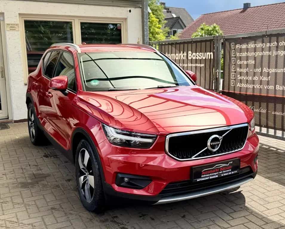 Volvo XC40 XC 40 D4 Momentum AWD *360K*LED*HARMAN*NAVI*SHZ* 01/2019-photo-3