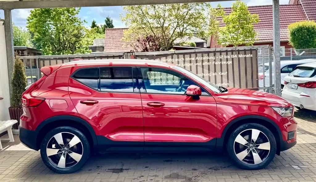 Volvo XC40 XC 40 D4 Momentum AWD *360K*LED*HARMAN*NAVI*SHZ* 01/2019-photo-4
