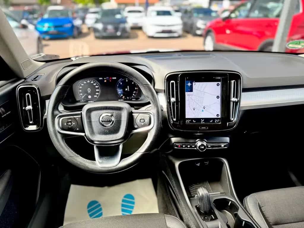 Volvo XC40 XC 40 D4 Momentum AWD *360K*LED*HARMAN*NAVI*SHZ* 01/2019-photo-7