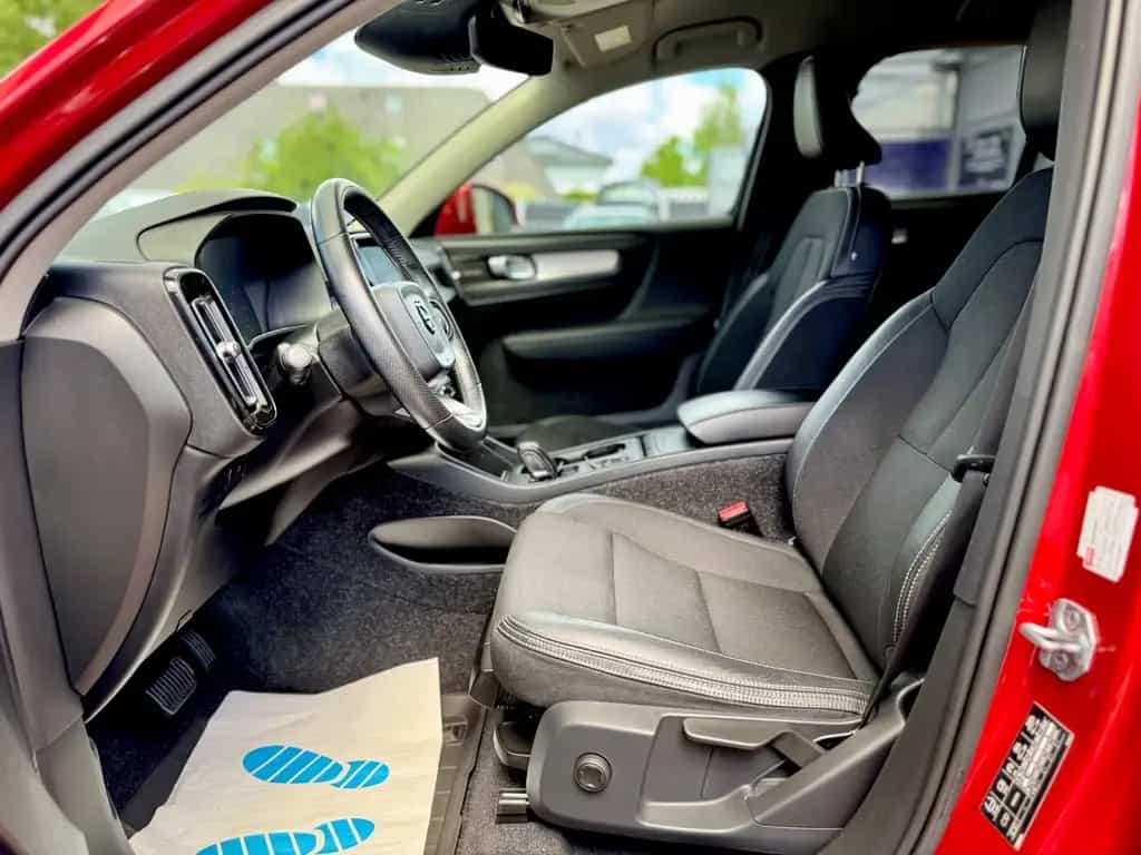 Volvo XC40 XC 40 D4 Momentum AWD *360K*LED*HARMAN*NAVI*SHZ* 01/2019-photo-8