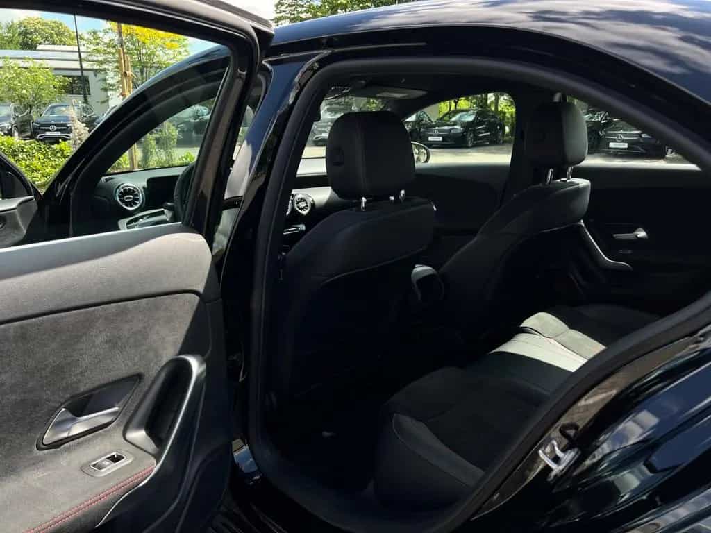 Mercedes-Benz A 200 4MATIC DCT 07/2020-photo-5
