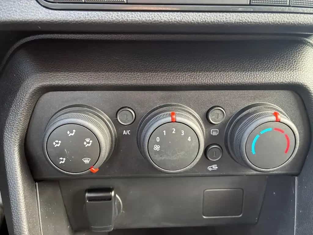 Dacia Jogger Comfort Keycard Handsfree+Klimaanlage+AHK 05/2022-photo-30